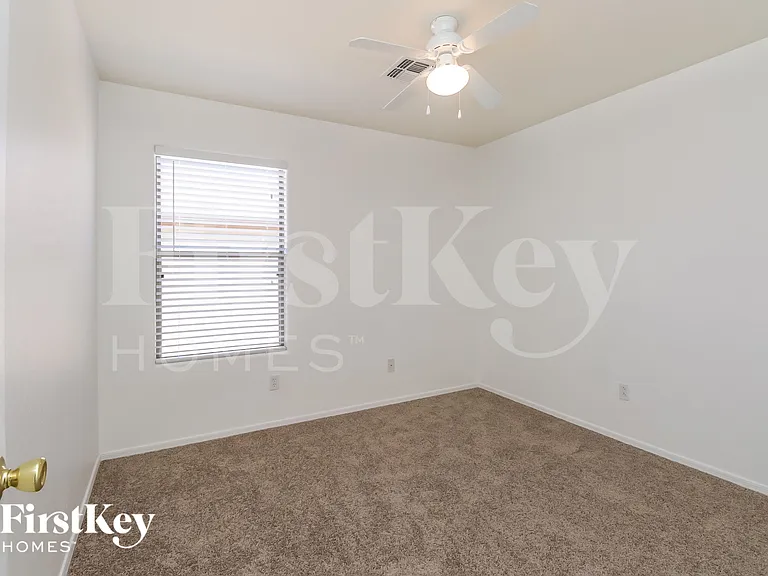 33140 N Cat Hills Ave — Photo 12