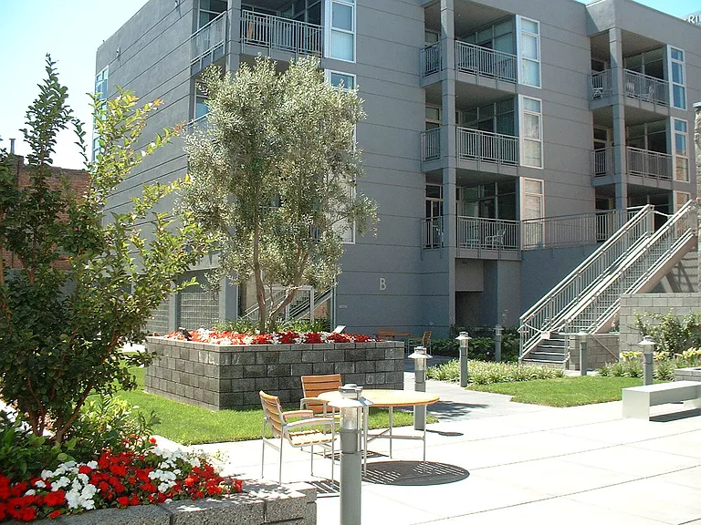 33 South Third — Photo 3