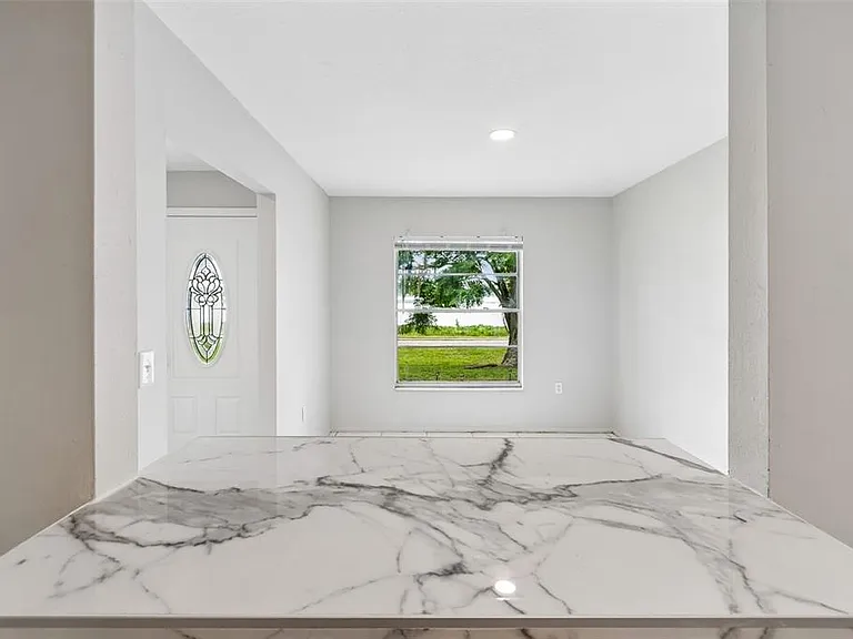 400 E Silver Star Rd — Photo 16
