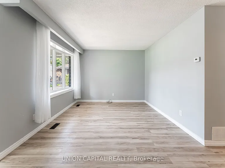 443 Brest Ct — Photo 5