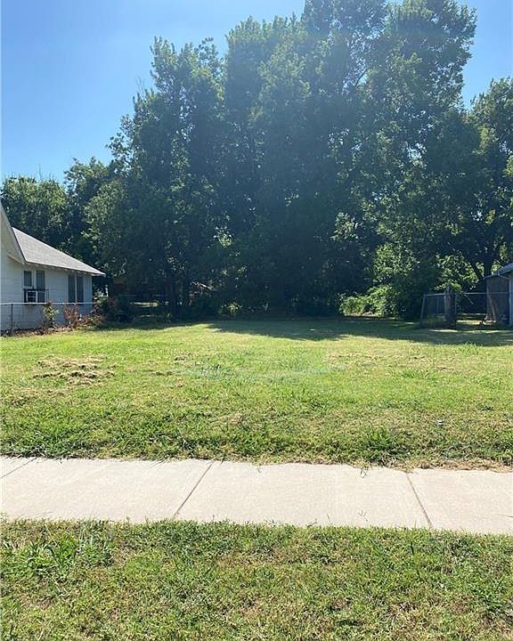 1st image of 1801 Wickliff St #11