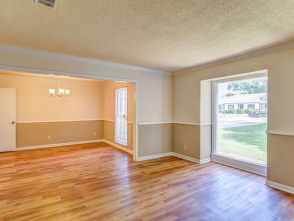 4th image of 6716 Capouano Dr