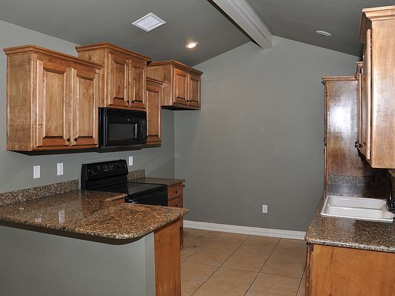 4th image of 8102 Vail Dr