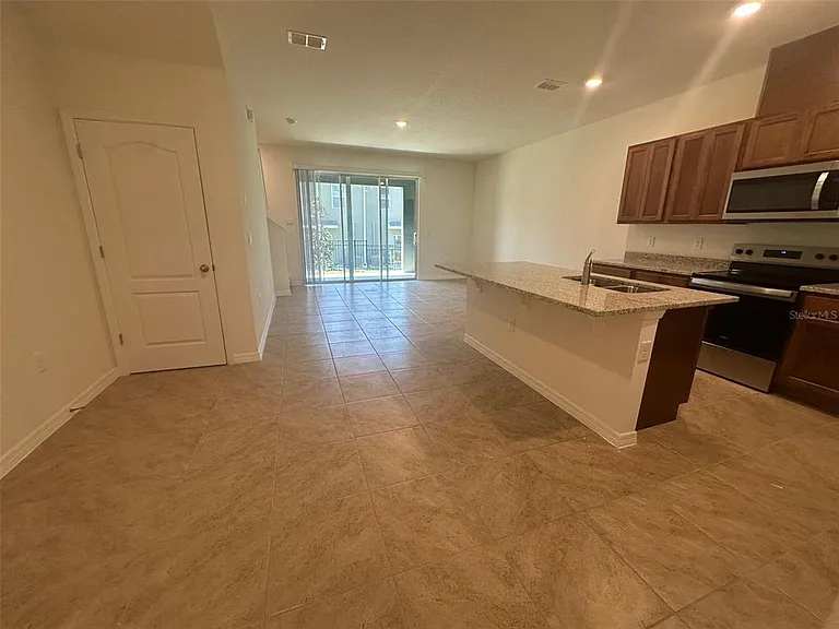 1631 Thicket Ave — Photo 6