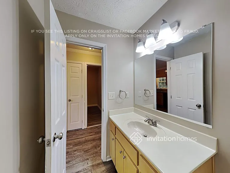 1902 Pond Ridge Ct — Photo 18