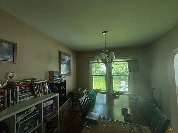 5th image of 1821 S Florence Ave