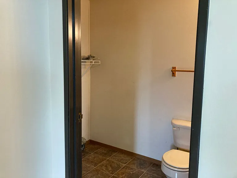 1170 Dodds Dr — Photo 19