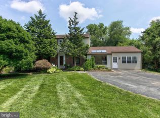 1137 Nottingham Dr, West Chester, PA 19380