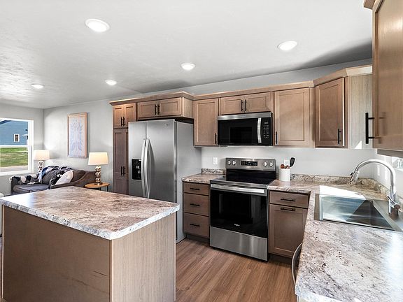 3rd image of 212 Fairview Ln