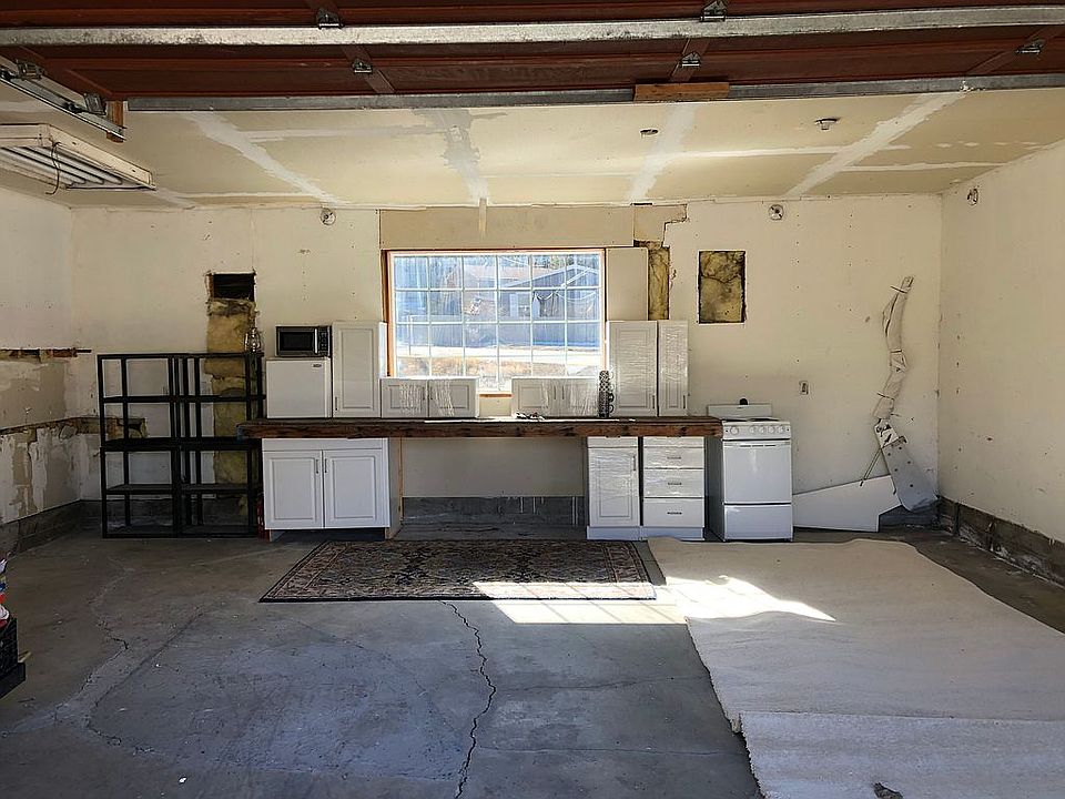 2nd image of 1305 E Big Bear Blvd