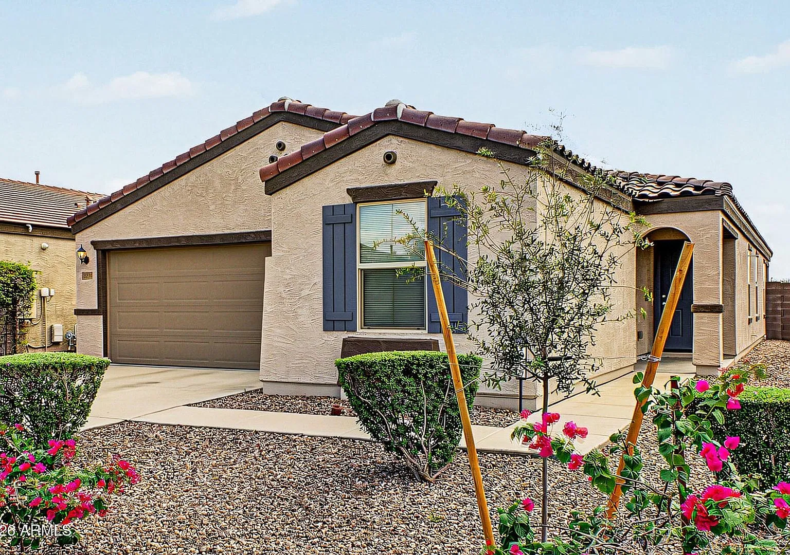 Amazing 4 Bedroom Home In Buckeye, Clean And Move In Ready!! — Photo 1