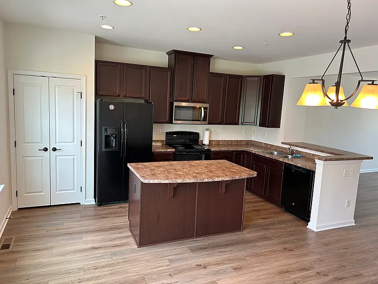 1280 Rannoch Ln — Photo 17