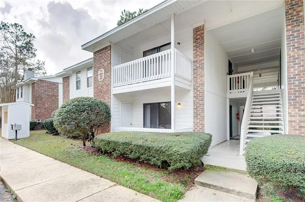 2 bed, 1080 sqft, $1,000 — Photo 1