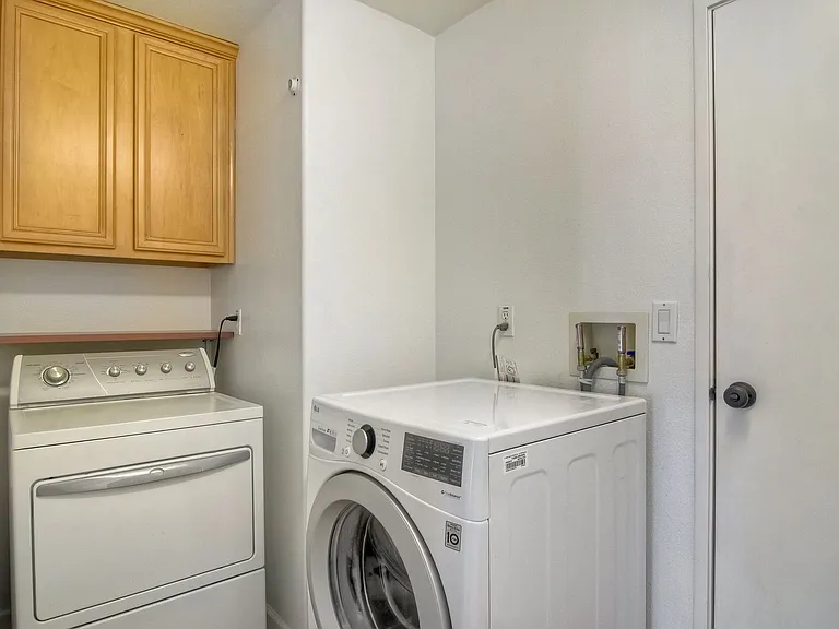 6349 Alexandri Cir — Photo 17