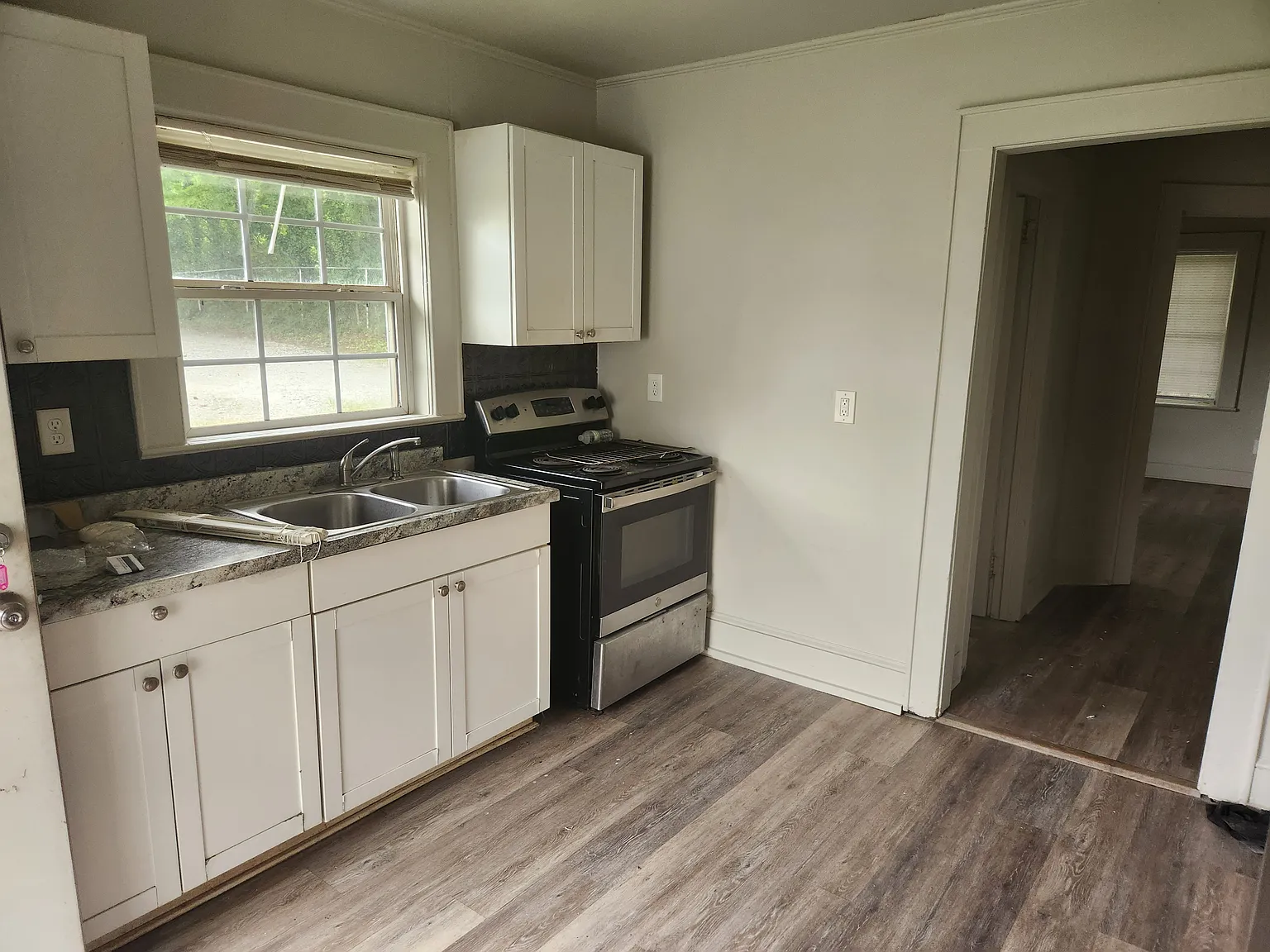 2 bed, 1200 sqft, $1,200 — Photo 4
