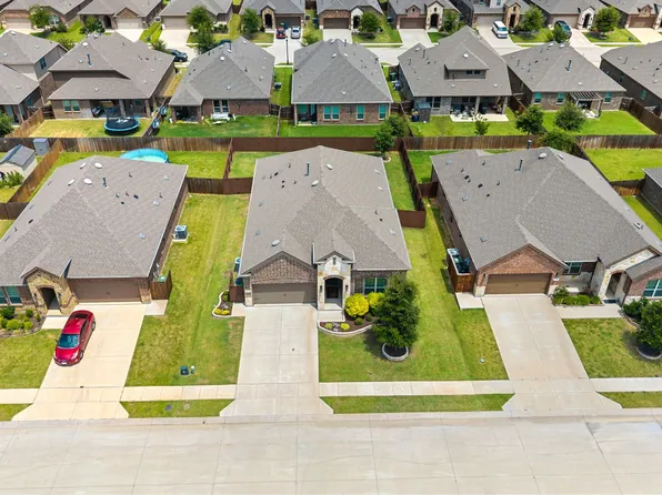 11316 Culberson Dr, Aubrey, TX 76227