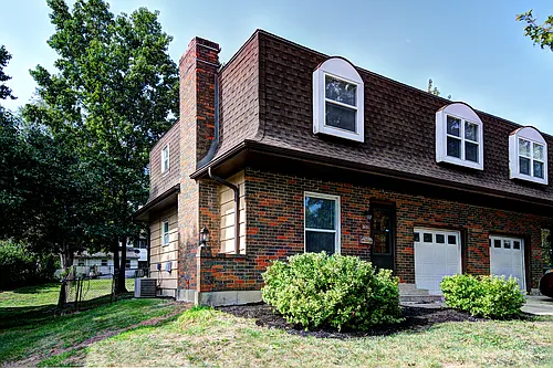 3429 NE 69th St Photo 1