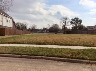 406 Barberry Ln, Baytown, TX 77520