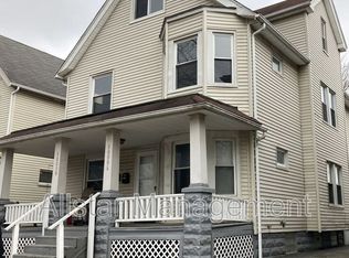 10006 Lamontier Ave #UP, Cleveland, OH