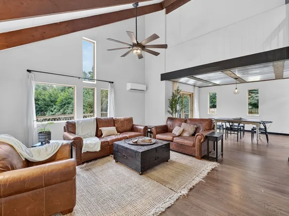 63 Grove St, Foxboro, MA 02035