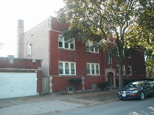 2nd image of 5121 W Belle Plaine Ave APT 2
