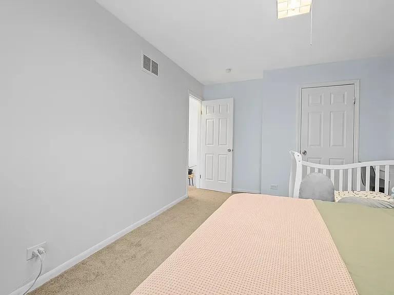 277 E Alpine Dr — Photo 2