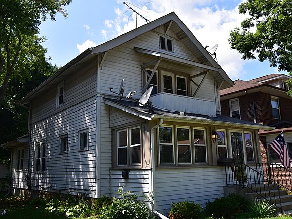 2nd image of 920 N Ash St