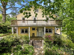479 Saint Pauls Rd, Hendersonville, NC 28792