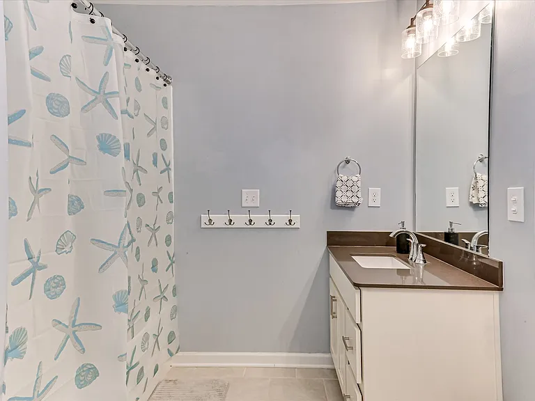 251 Haverford Dr — Photo 43