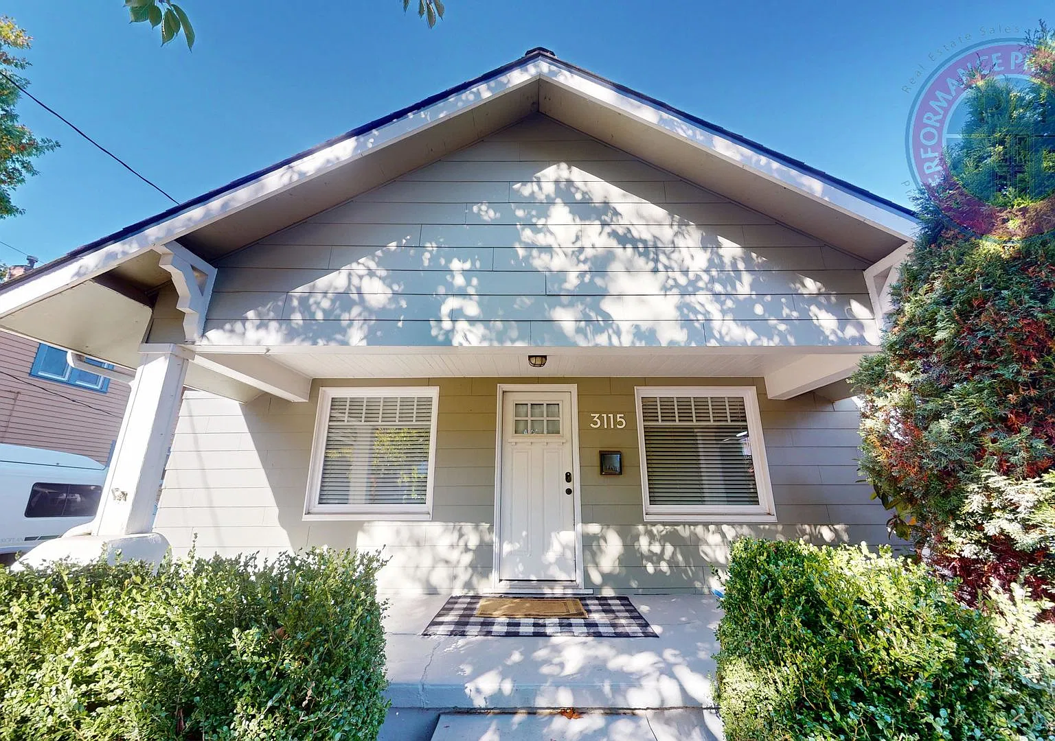 Desirable Kenton Bungalow, Newly Updated, RV Parking, Large Backyard, Raised Garden Beds, Pet Fri... — Photo 1