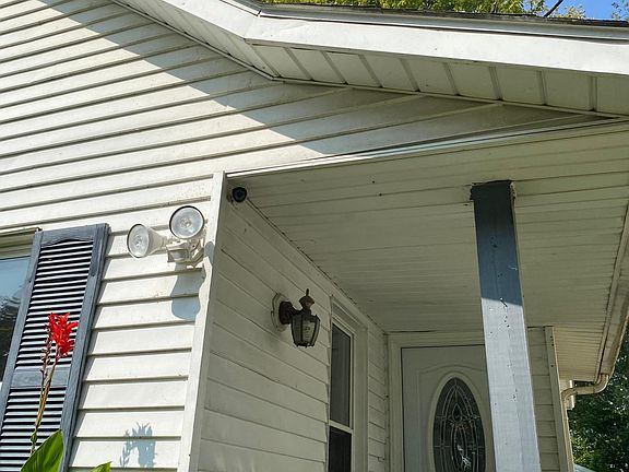 2nd image of 7700 Elton Ave