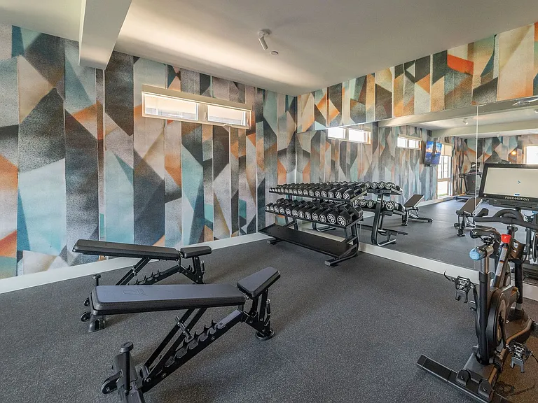 240 W Macarthur Blvd — Photo 17