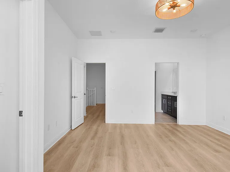 855 SW Heirloom Walk — Photo 23