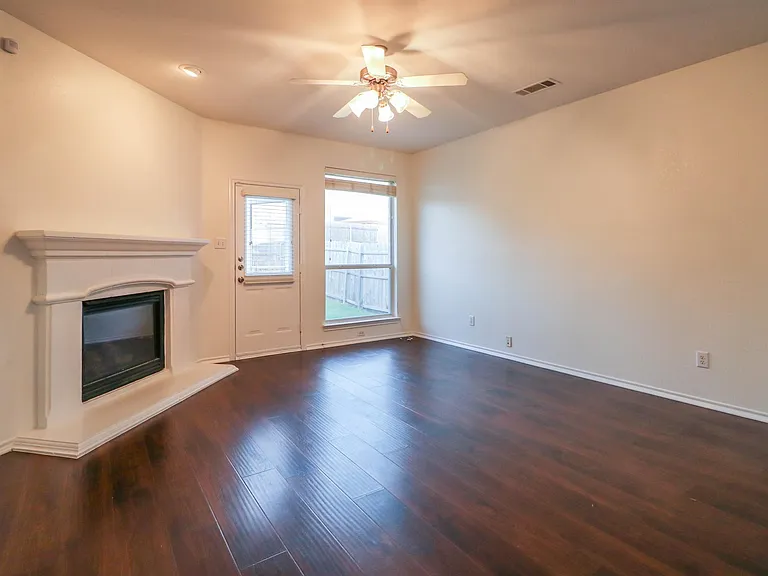 12532 Clarksburg Trl — Photo 7