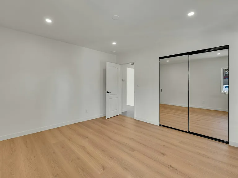 4279 Hortensia St — Photo 21