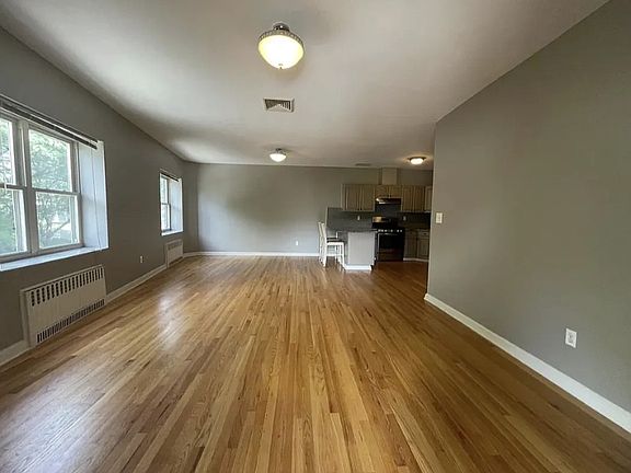3rd image of 83-55 116th St #3