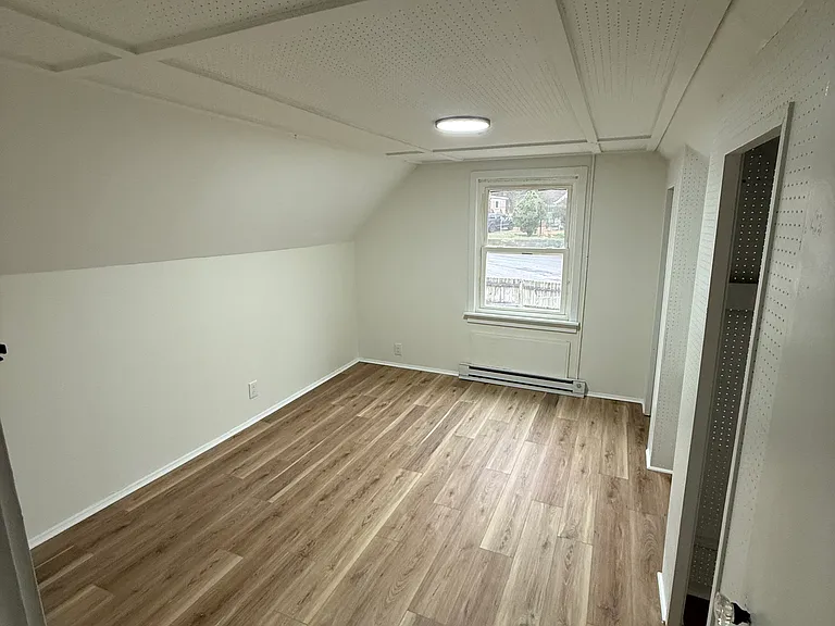 1003 William Dr — Photo 10