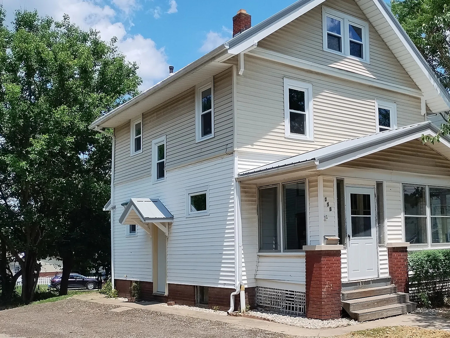 238 E Liberty St — Photo 2