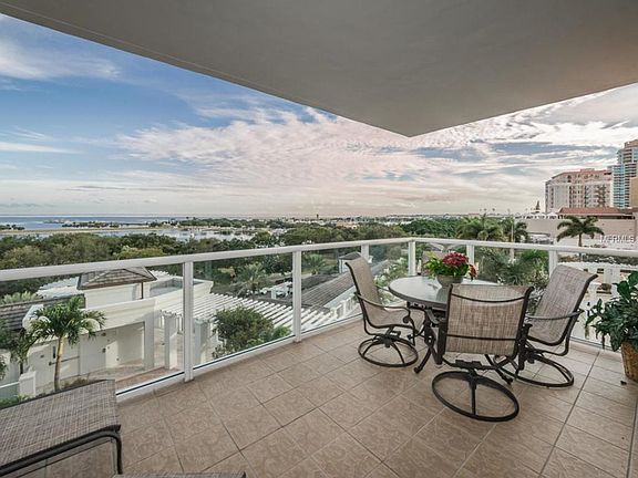 2nd image of 400 Beach Dr NE Unit 604