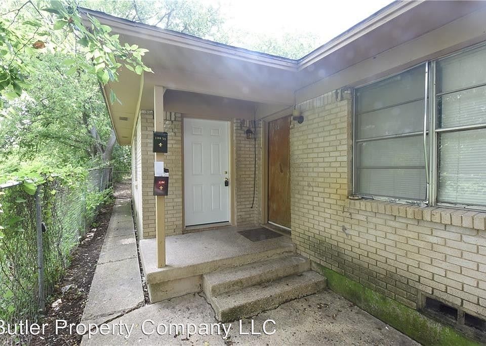 1st image of 1104 1/2 G Ave