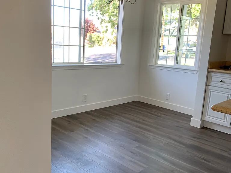 4192 Pickwick Dr — Photo 5