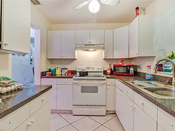 4th image of 508 Van Buren St