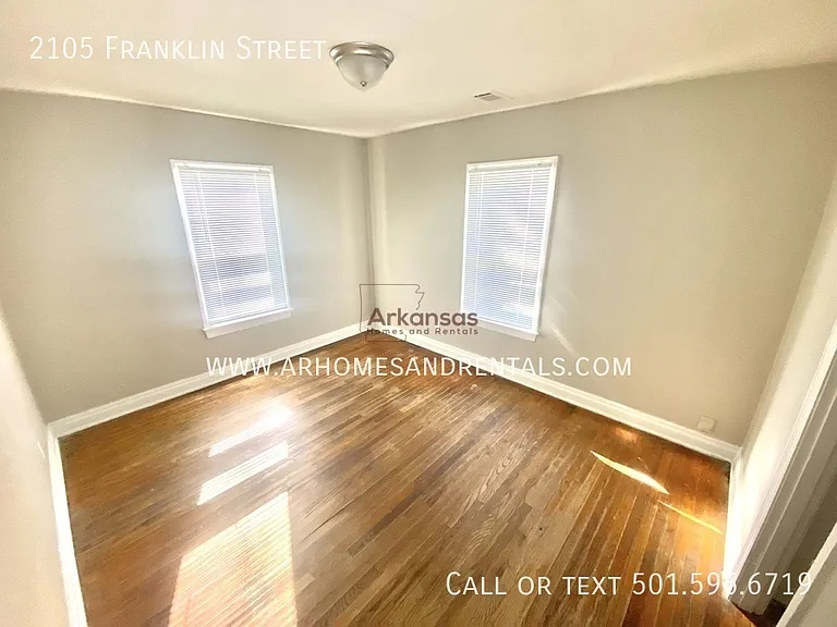 2105 Franklin St — Photo 24