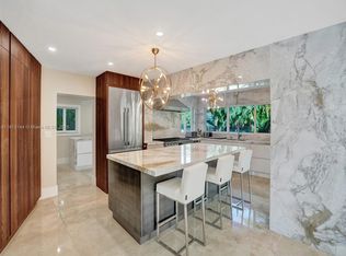 2421 NE 7th Pl, Fort Lauderdale, FL 33304