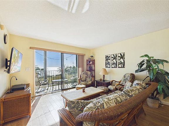 3rd image of 4550 Bay Blvd APT 1226