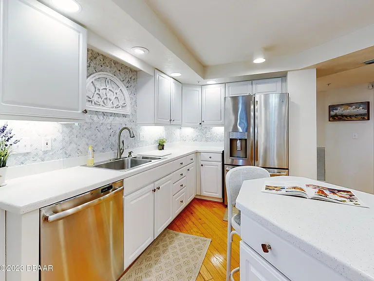 1 John Anderson Dr #Penthouse 7 — Photo 48
