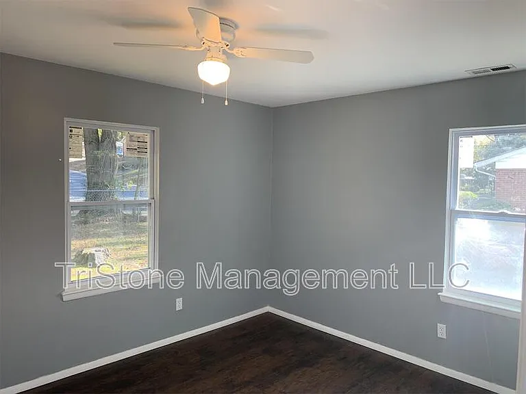 3000 Rodman St — Photo 8