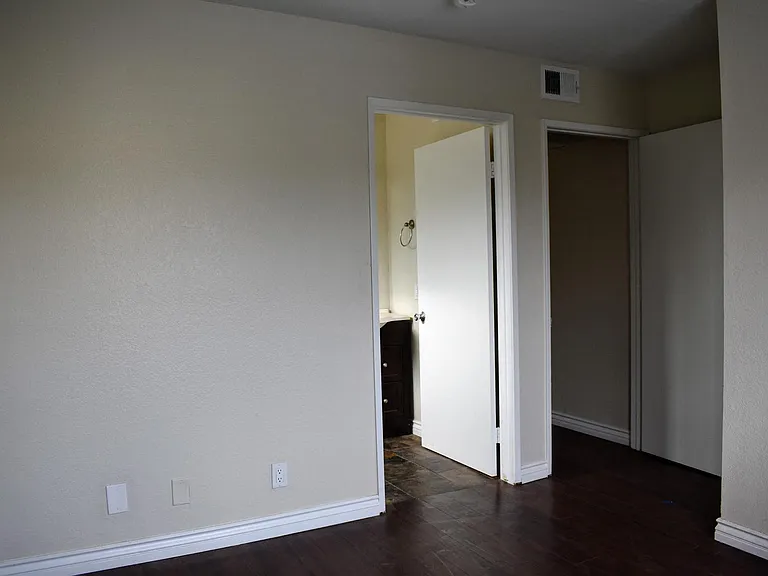 1010 Raleigh Street — Photo 12