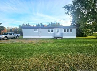 1539 Cormier, Beresford, NB E8K2V2