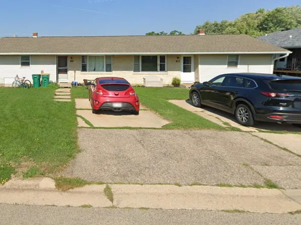 109-111 Ridge Dr, Mount Horeb, WI 53572